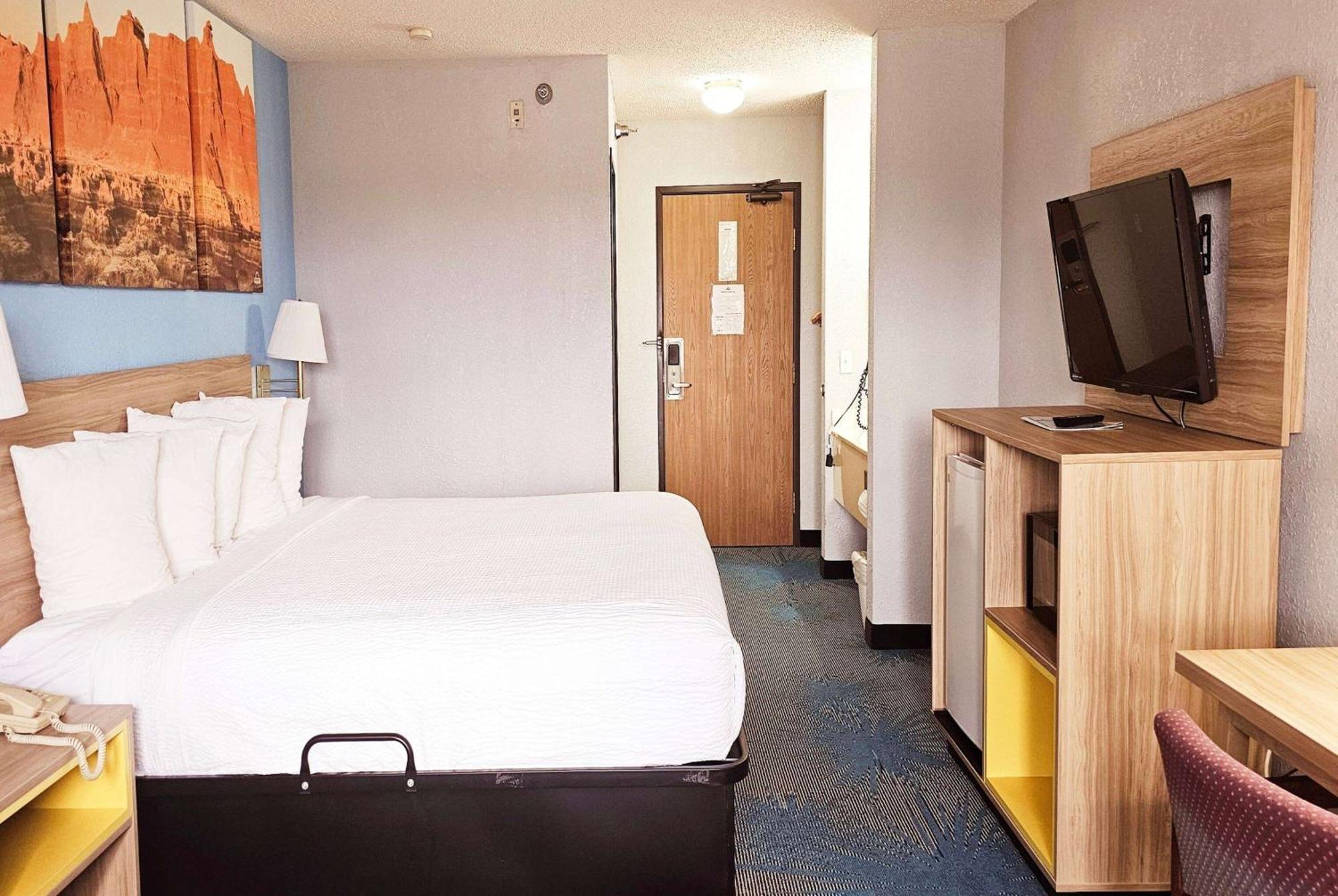 Days Inn By Wyndham Ozark Springfield Ngoại thất bức ảnh